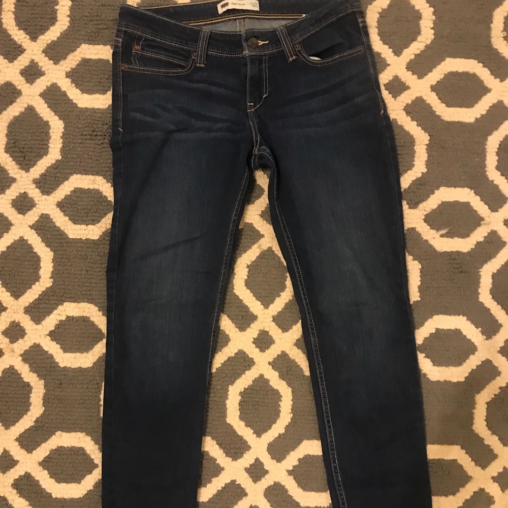 Women’s skinny jeans