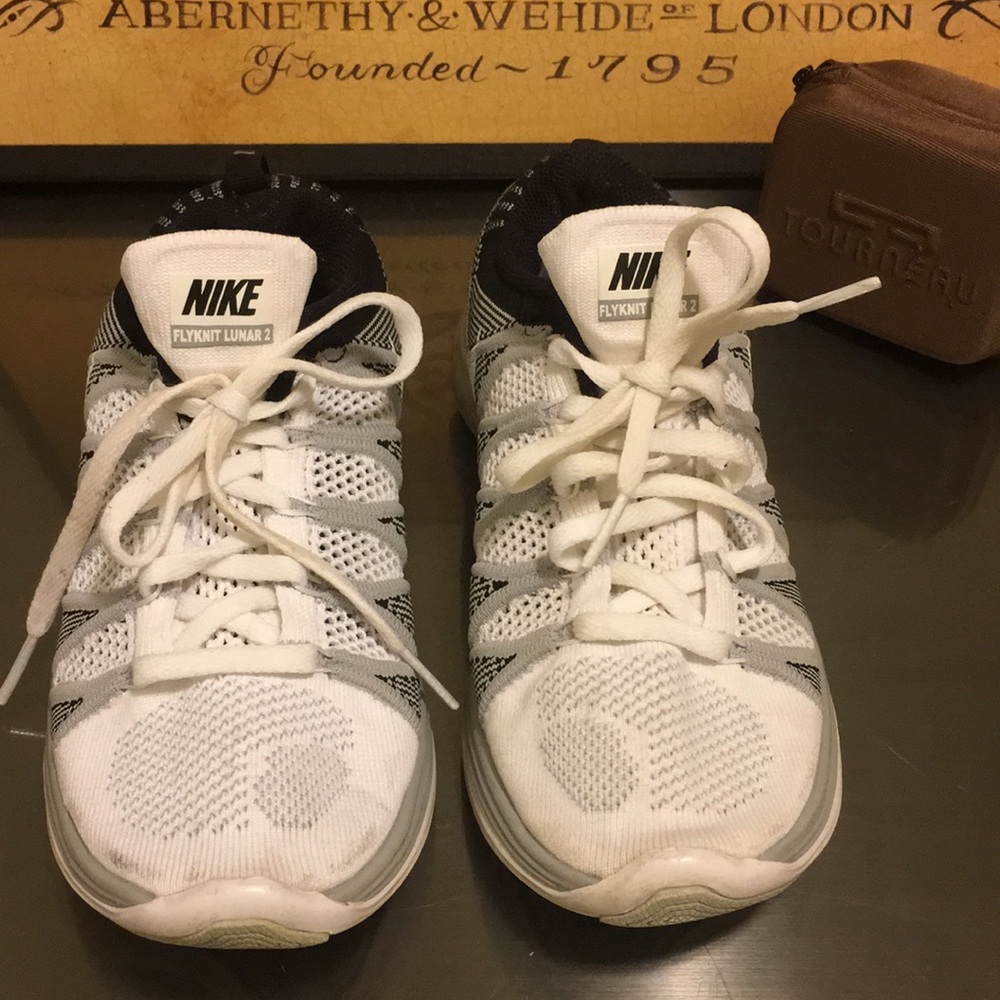 Nike white flyknit lunar 2