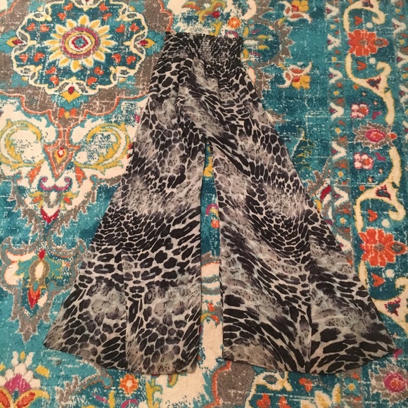 MuMu pants size small - Picture 1 of 1