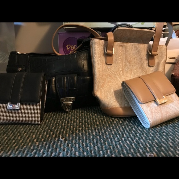 Multiple purse lot - Picture 3 of 7