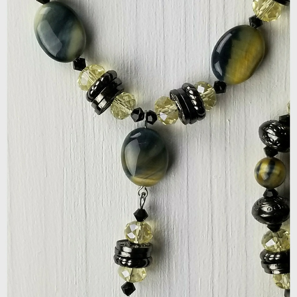Gorgeous 3 Piece Golden Eye Necklace Set