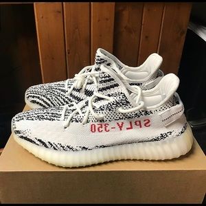 Yeezy Boost 350 V2