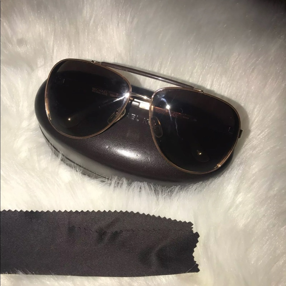 Michael kors sunglasses - Picture 3 of 4