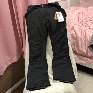 Snowboarding pants