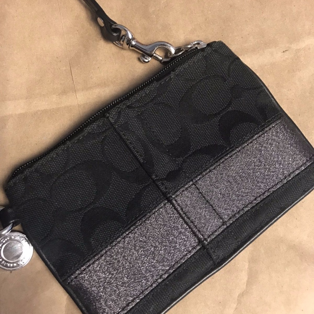 Authentic-Coach-Wristlet - Picture 2 of 4