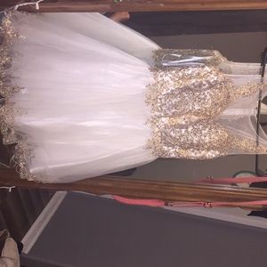 A white Dama dress