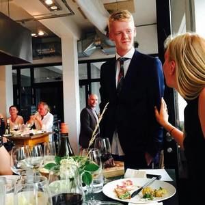 Meet your Posher, Bastian