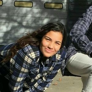 Meet your Posher, Lorena