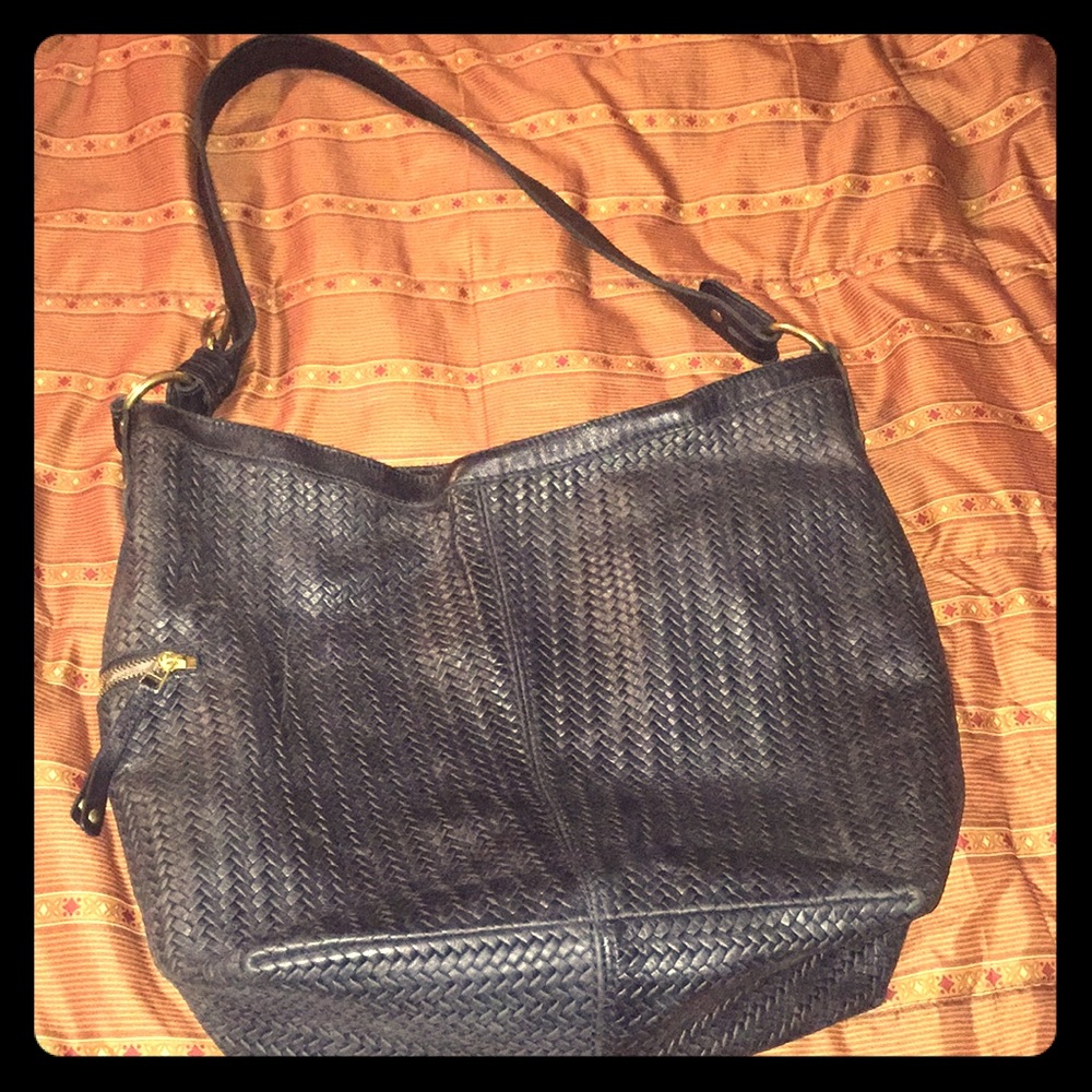 🆕↖️AUTHENTIC LEATHER ROOTS HOBO BAG