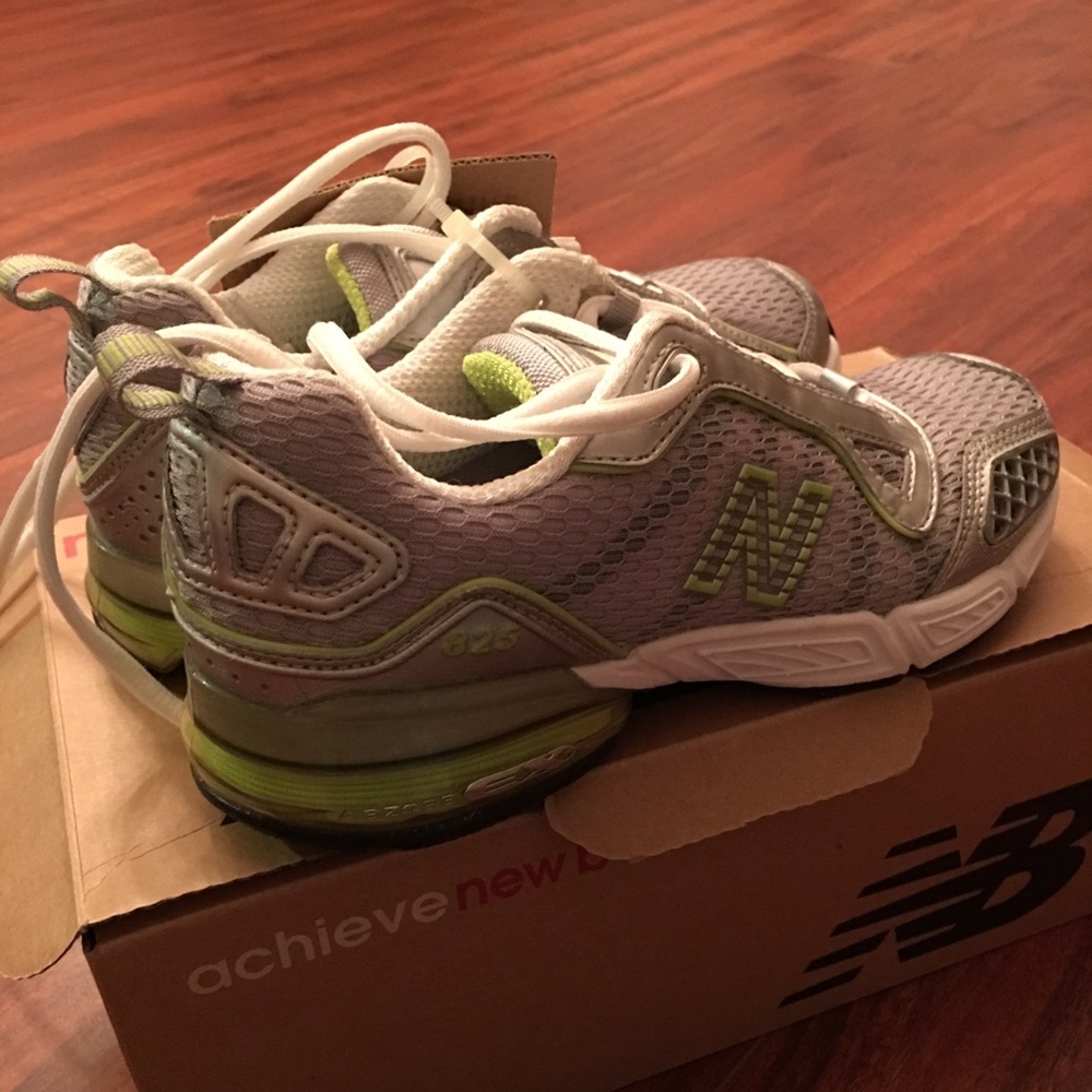 New Balance shoes in lime green and grey NWT