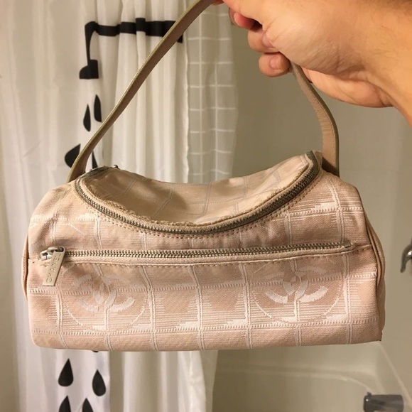 Chanel - Picture 1 of 5