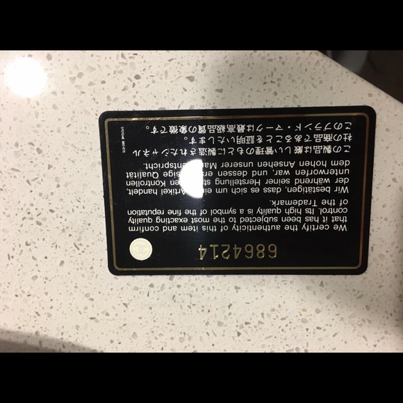 Chanel - Picture 4 of 5