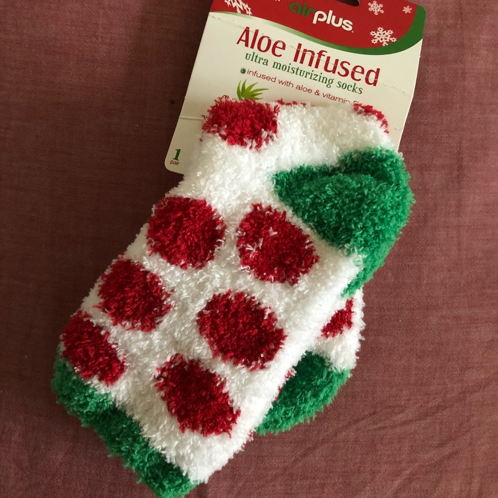 Aloe Infused Ultra Moisturizing Socks