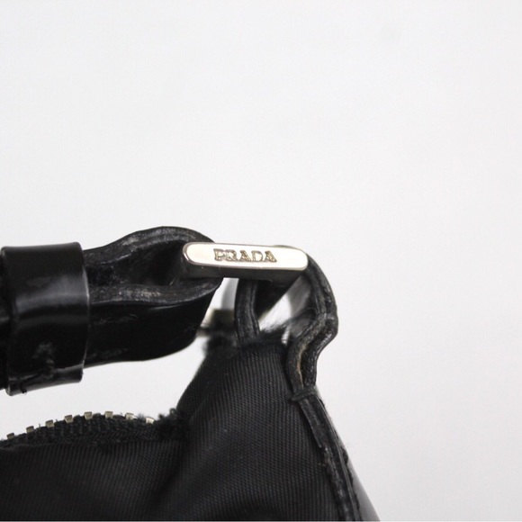 💖SOLD💖 PRADA Black Nylon Bag 6” H x 10”L - Picture 4 of 6