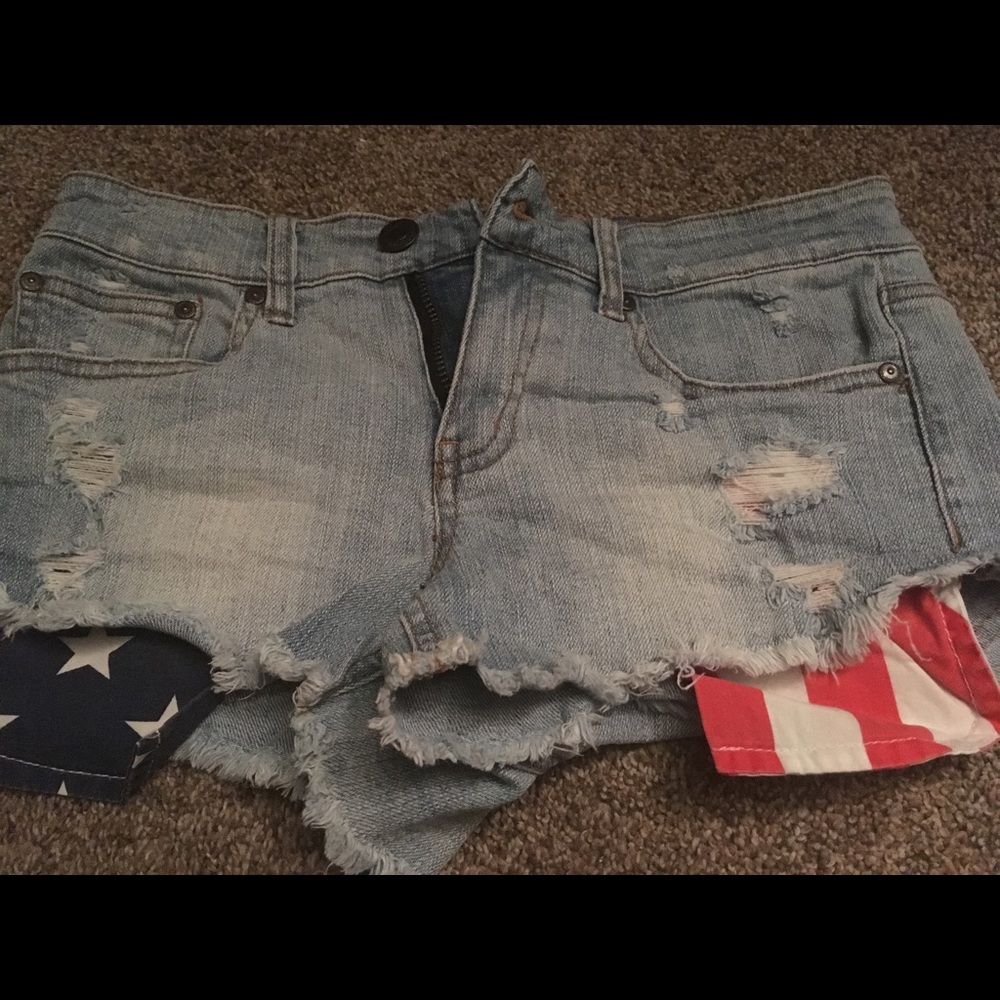 Flag shorts