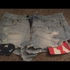 Flag shorts