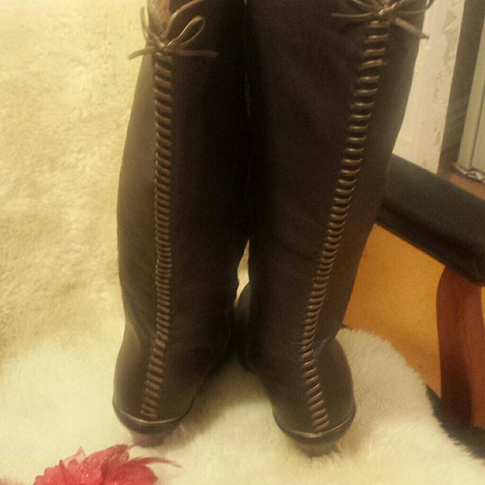 Brown knee high new leather boot