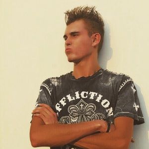 Meet your Posher, Tony