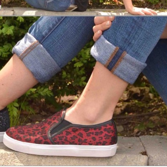 Red/Black Cheetah Print Sneaker Loafer Flats - Picture 2 of 8