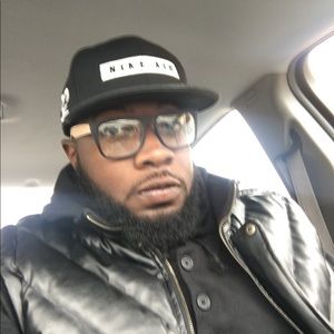 Meet your Posher, Dwight