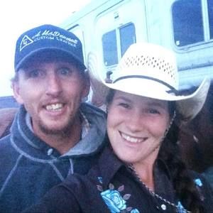 Meet your Posher, Linzie