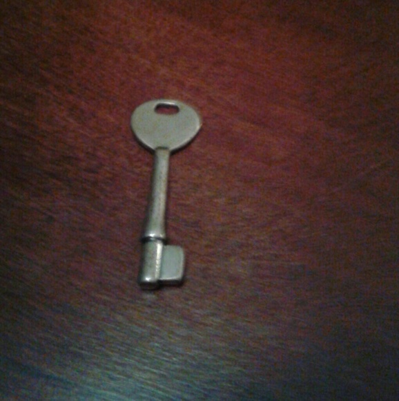 Fossil Key - Picture 2 of 3