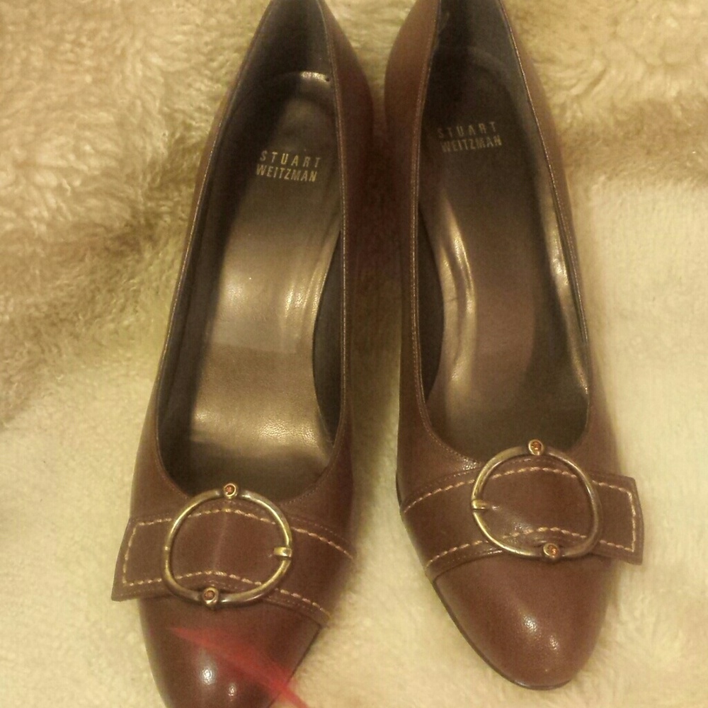 Stuart Weitzman heel. Buckle
