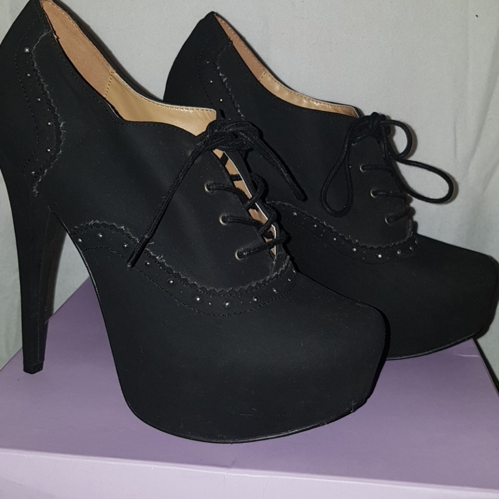 Penny loves Kenny Booties