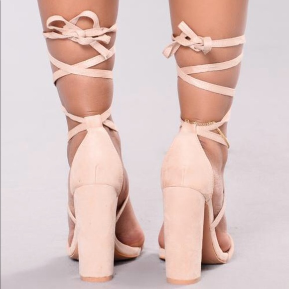 Nude lace up chunky heel - Picture 4 of 4