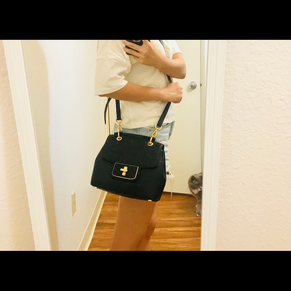 Michael Kors satchel w top handle