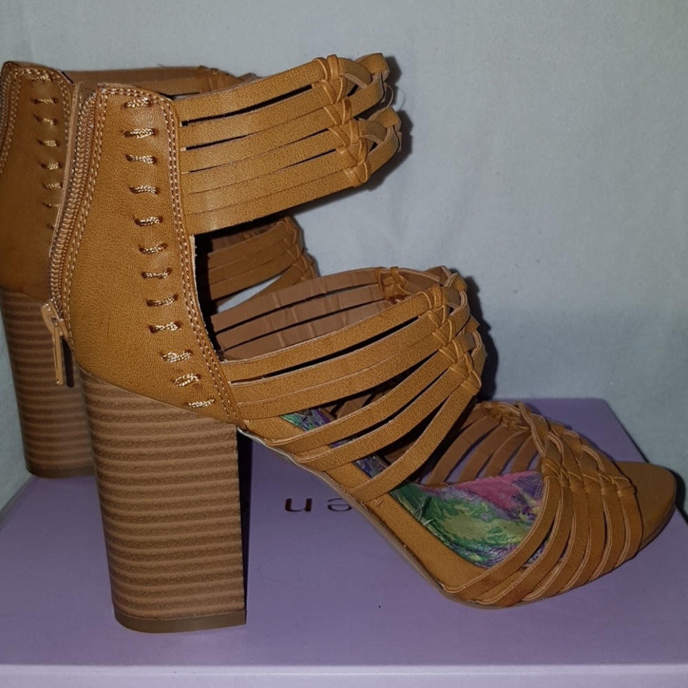 7.5 MADDEN GIRL HEELS