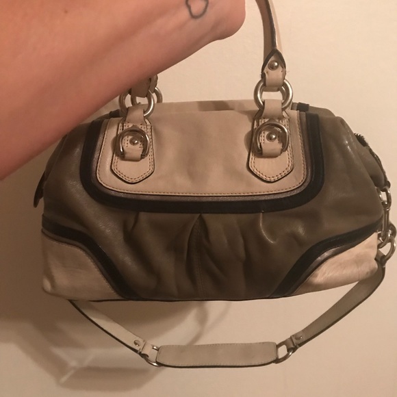 AUTH - Coach Satchel - off white, tan, and black - Picture 2 of 7