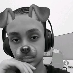 Meet your Posher, Emmanuel