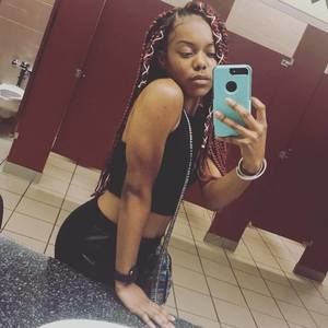 Meet your Posher, Derianna