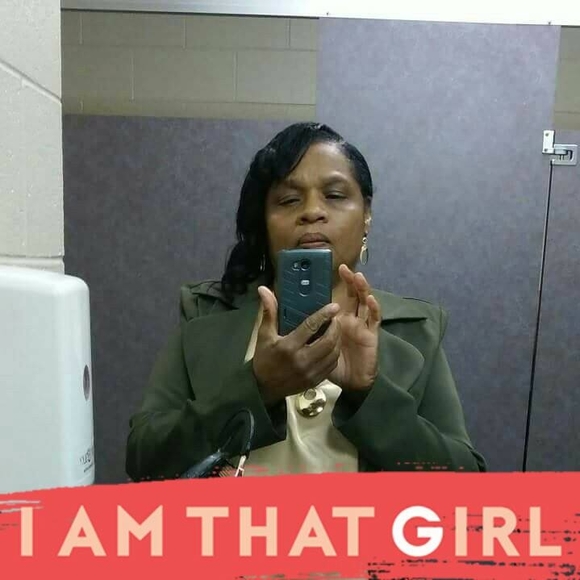 Meet your Posher, Mamaali - Picture 1 of 1