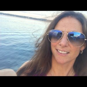 Meet your Posher, Michele