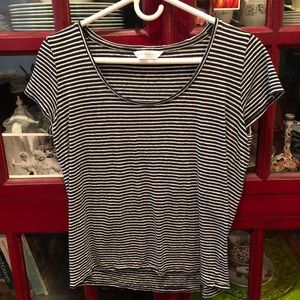 Everlane linen U-neck t-shirt, M