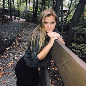 Meet your Posher, Alyssa