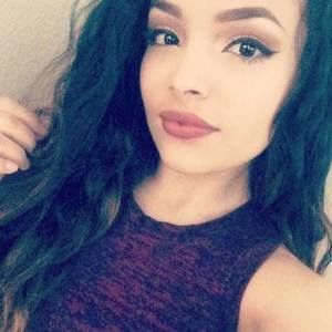 Meet your Posher, Mayra