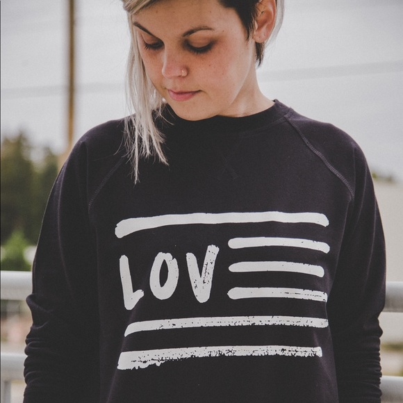 Love Flag BLK Sweatshirt - Picture 2 of 3