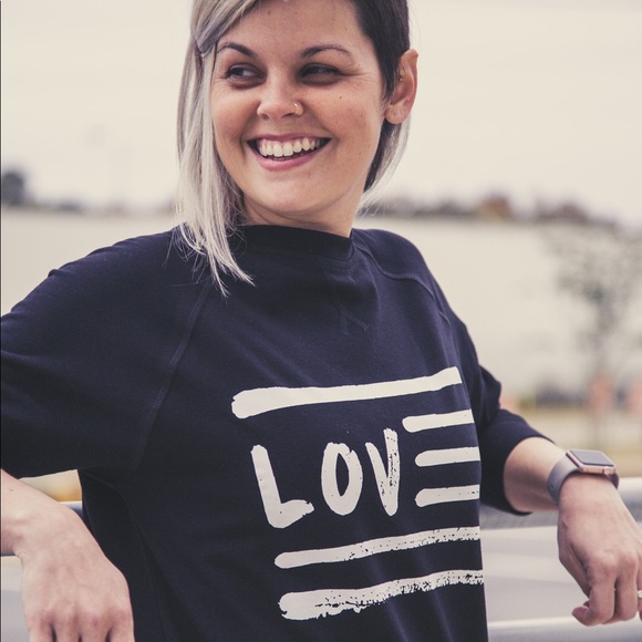 Love Flag BLK Sweatshirt - Picture 3 of 3