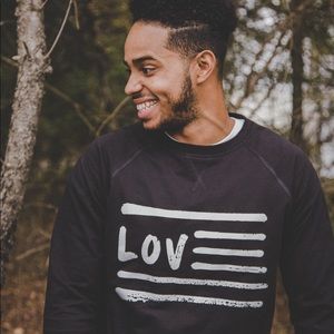 Love Flag BLK Sweatshirt