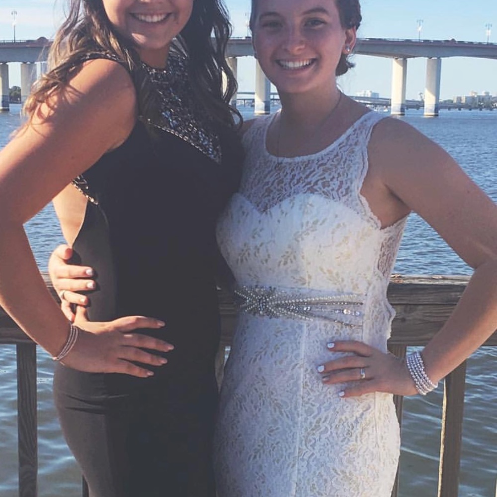 White Prom or wedding dress (SIZE 9)