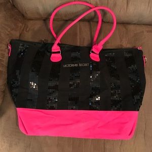 VS tote