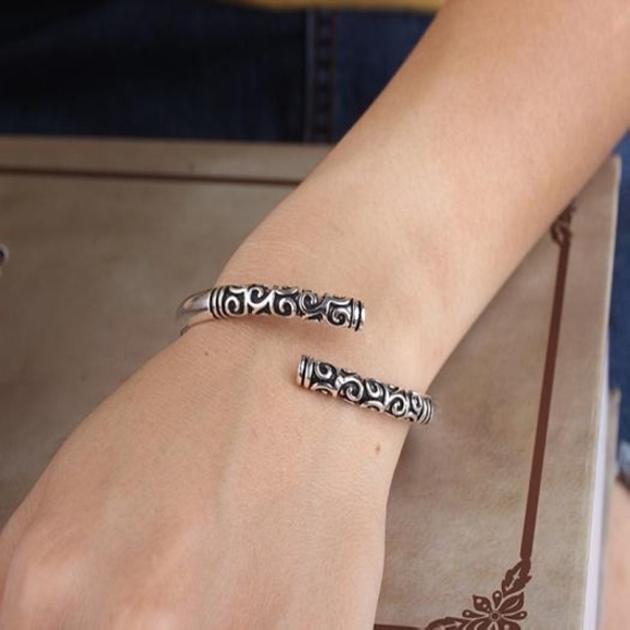 Jewelry - Boho Tibetan Silver Open Cuff Wraparound Bracelet