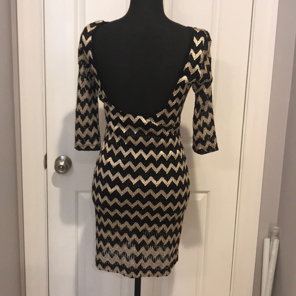 PERFECT WINTER PARTY DRESS - Picture 3 of 3