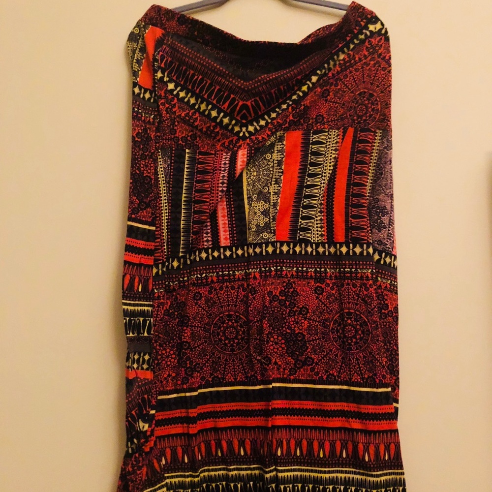 Maxi skirt with side slit