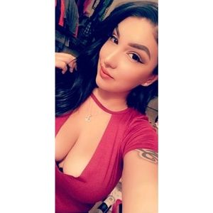 Meet your Posher, Desiree