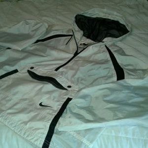 Nike windbreaker hoodie