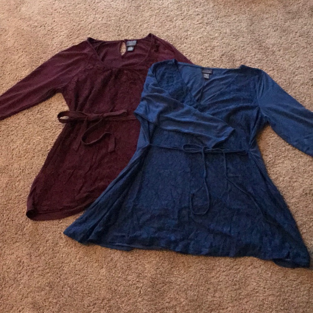Two motherhood maternity lace tops